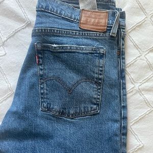 Levi’s Wedgie Jeans
